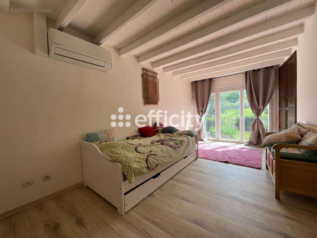 Maison à PRIVAS