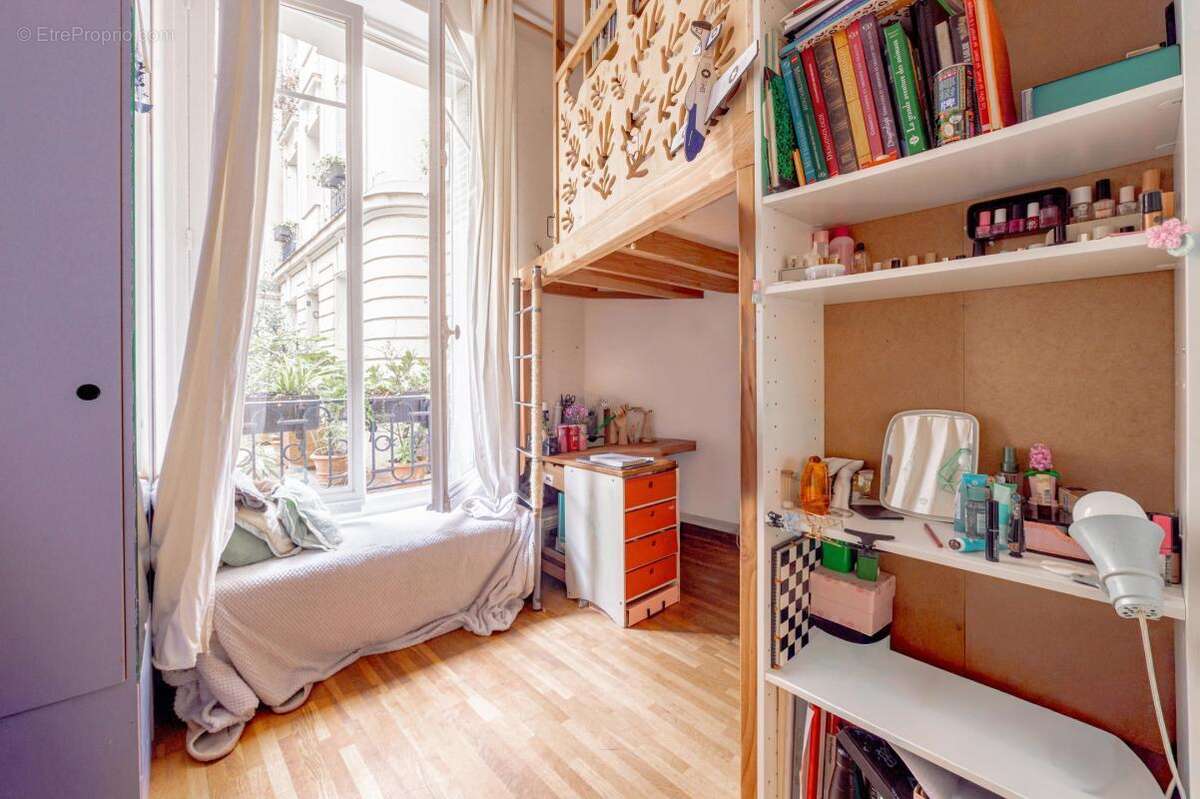 Appartement à PARIS-9E