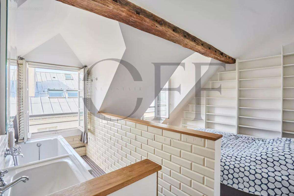 Appartement à PARIS-7E