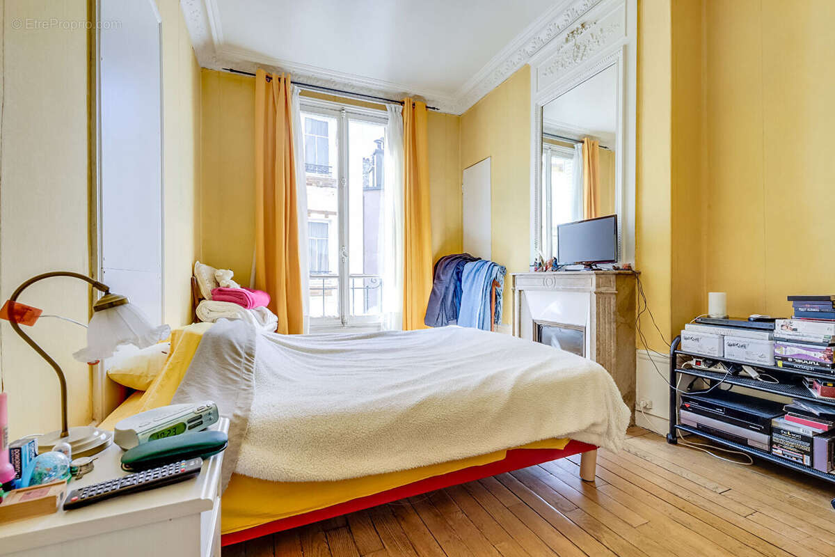 Appartement à PARIS-14E
