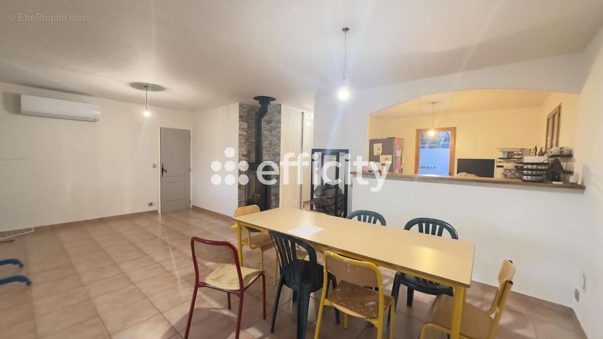 Maison à SAINT-GENIES-DE-COMOLAS