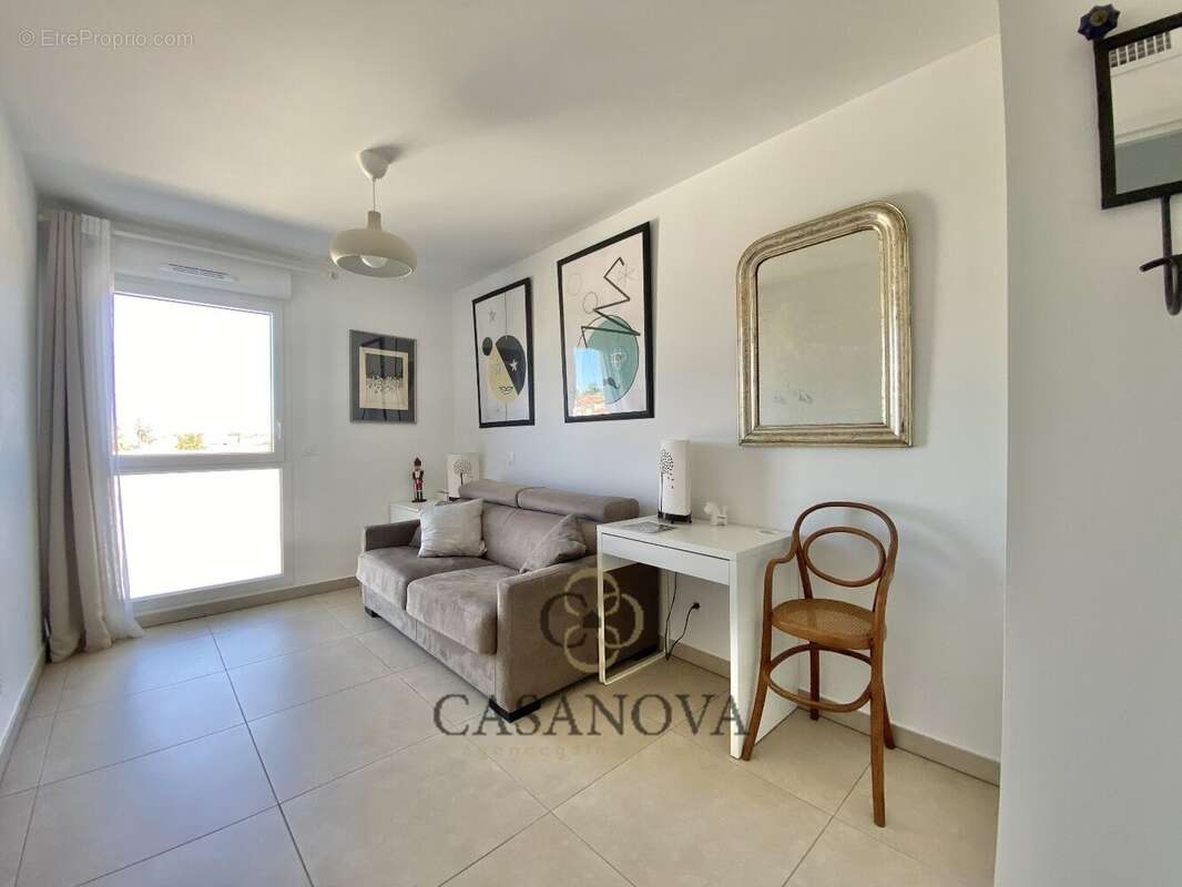 Appartement à MAUGUIO
