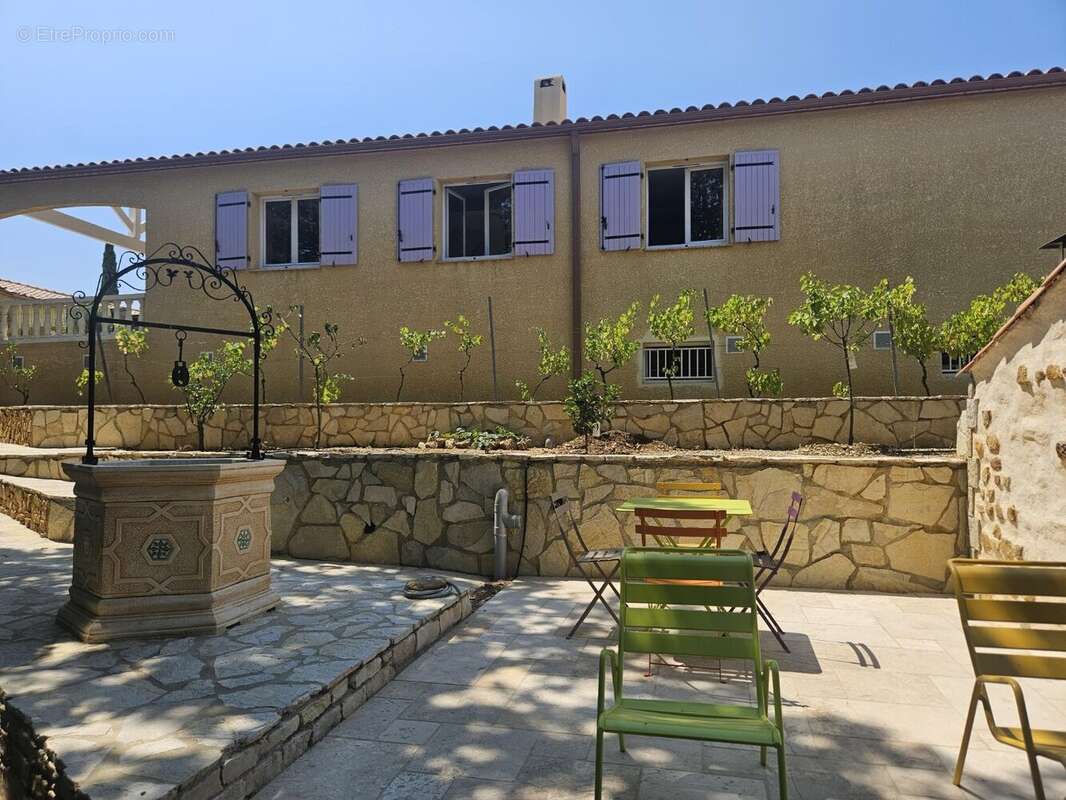 Belle villa de plain pied avec piscine, annexe et sous-sol - photo 17