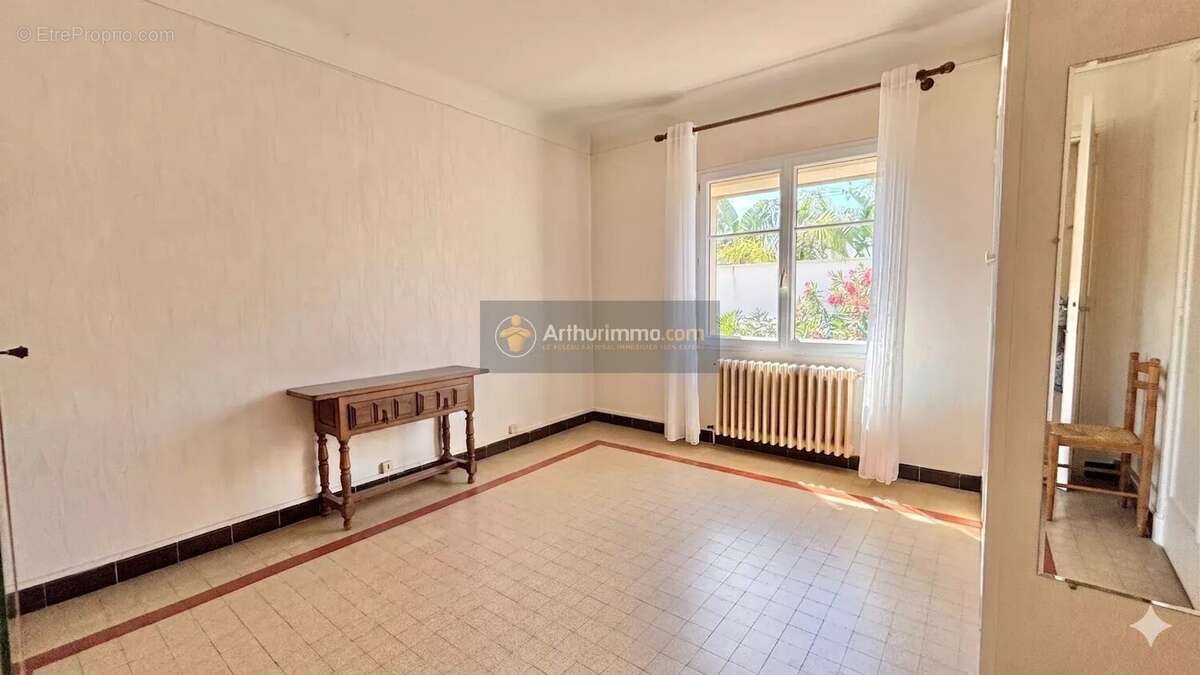 Villa vue mer de 126 m² avec fort potentiel - photo 11