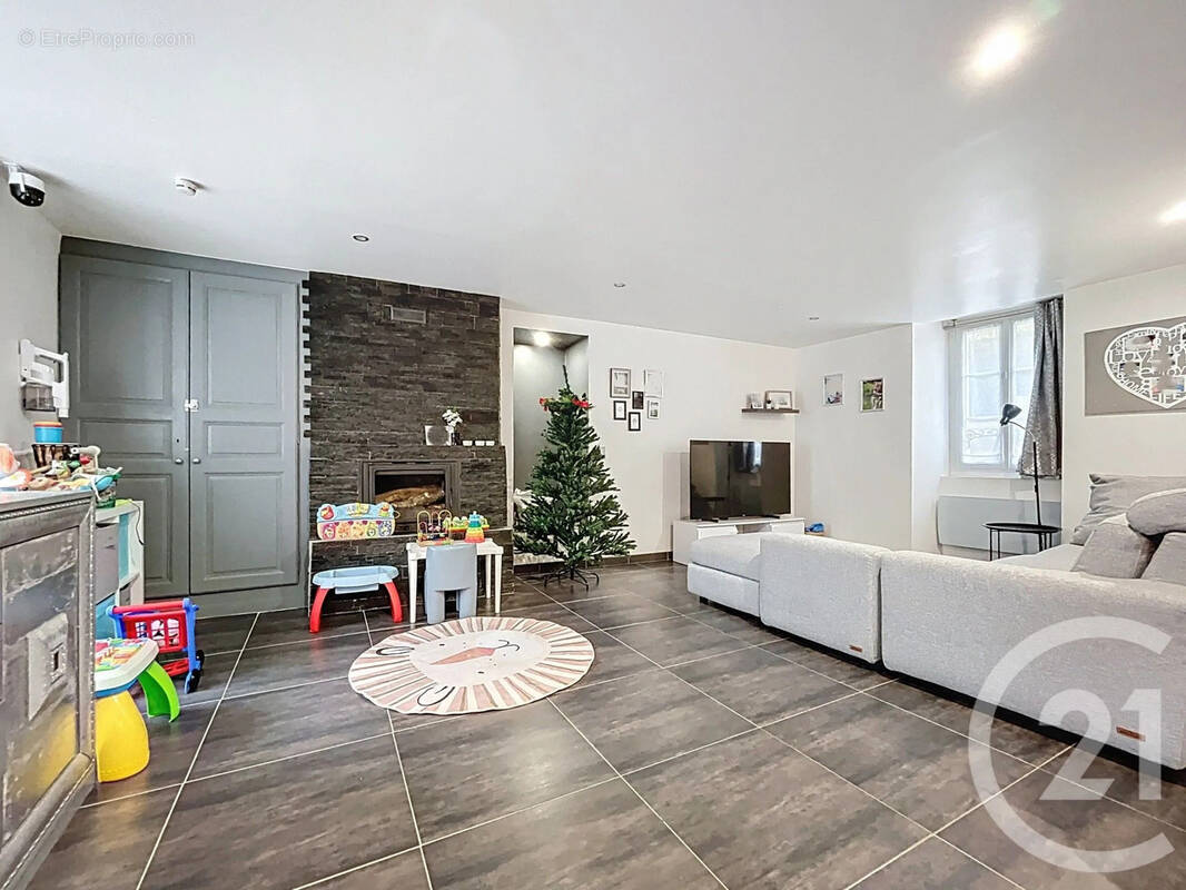 Maison à DONNEMARIE-DONTILLY