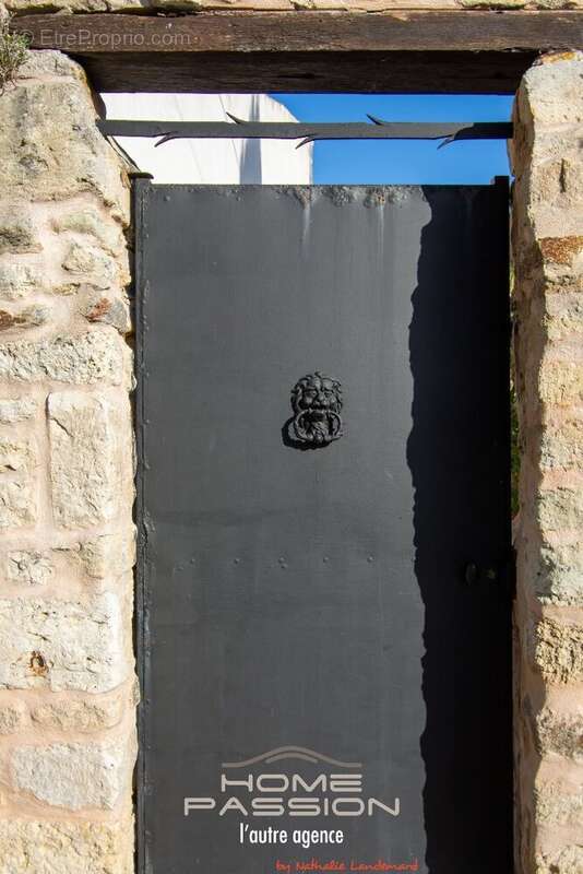 Maison à MORNAC-SUR-SEUDRE