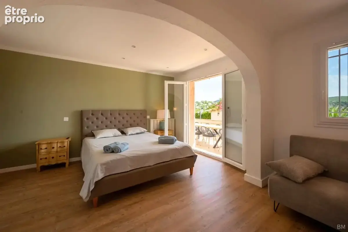 Villa spacieuse entièrement rénovée avec vue mer, piscine et intimité - photo 17