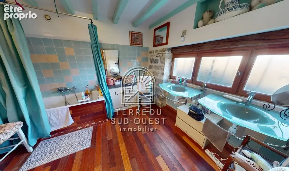 Propriété avec maison, gîte et dépendance - 500 m2 exploitables - photo 9