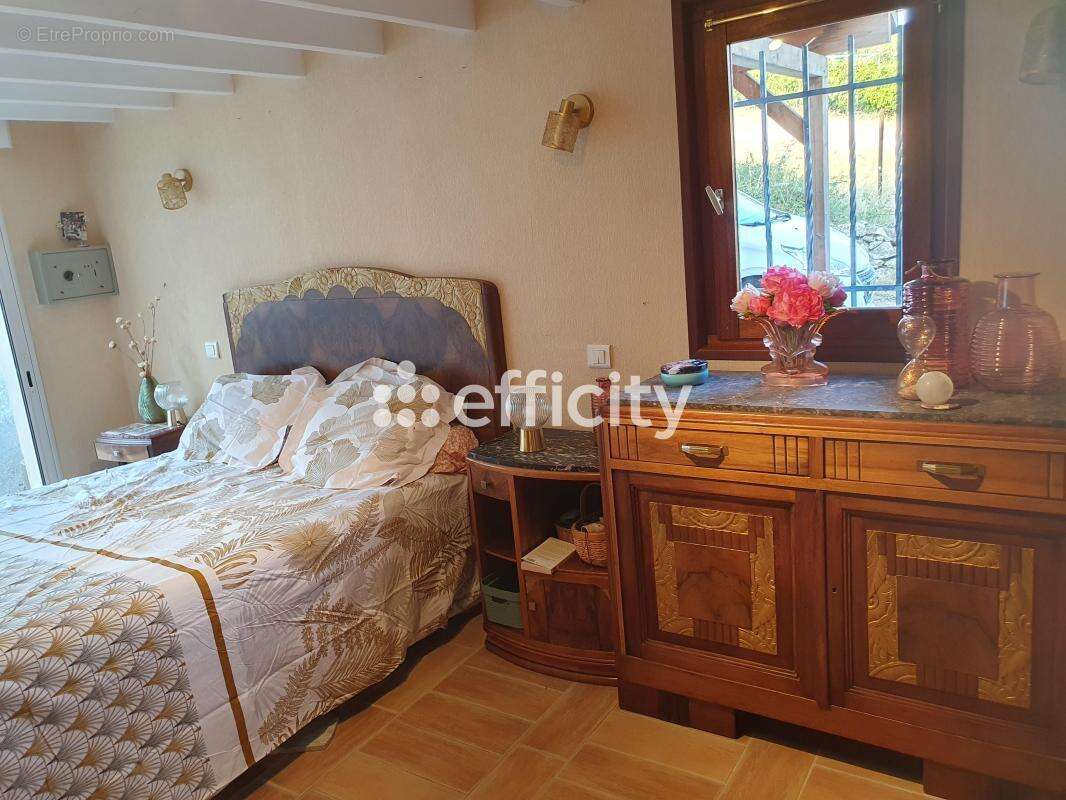 Maison 111 m² à Veyras  - photo 9