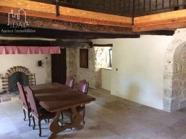 Maison à LA TIEULE