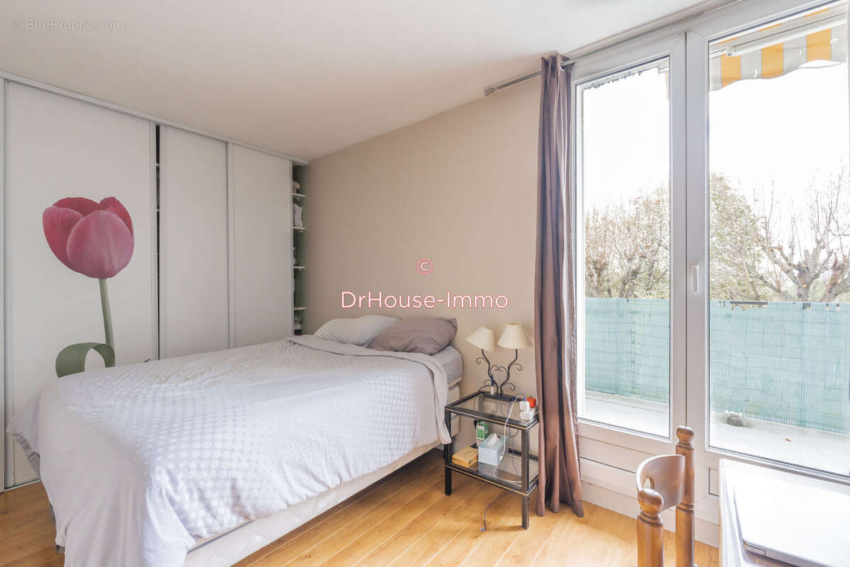 Appartement à LA CELLE-SAINT-CLOUD