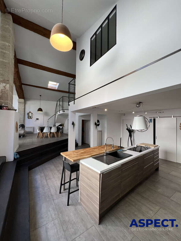 Maison à SAINT-JEAN-DE-VEDAS