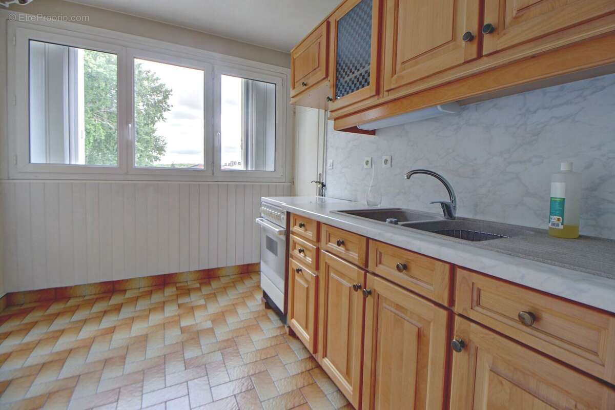 Appartement à VERNEUIL-SUR-SEINE