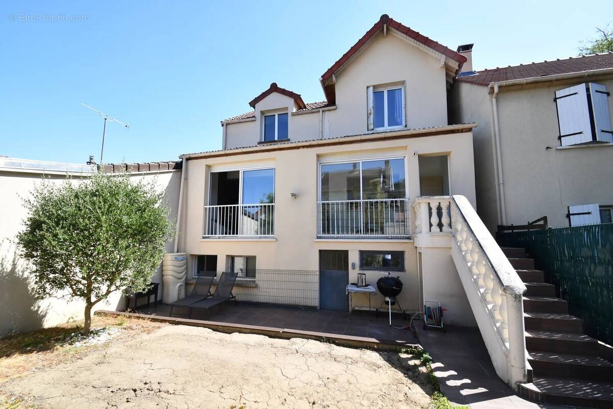 Maison à LIVRY-GARGAN