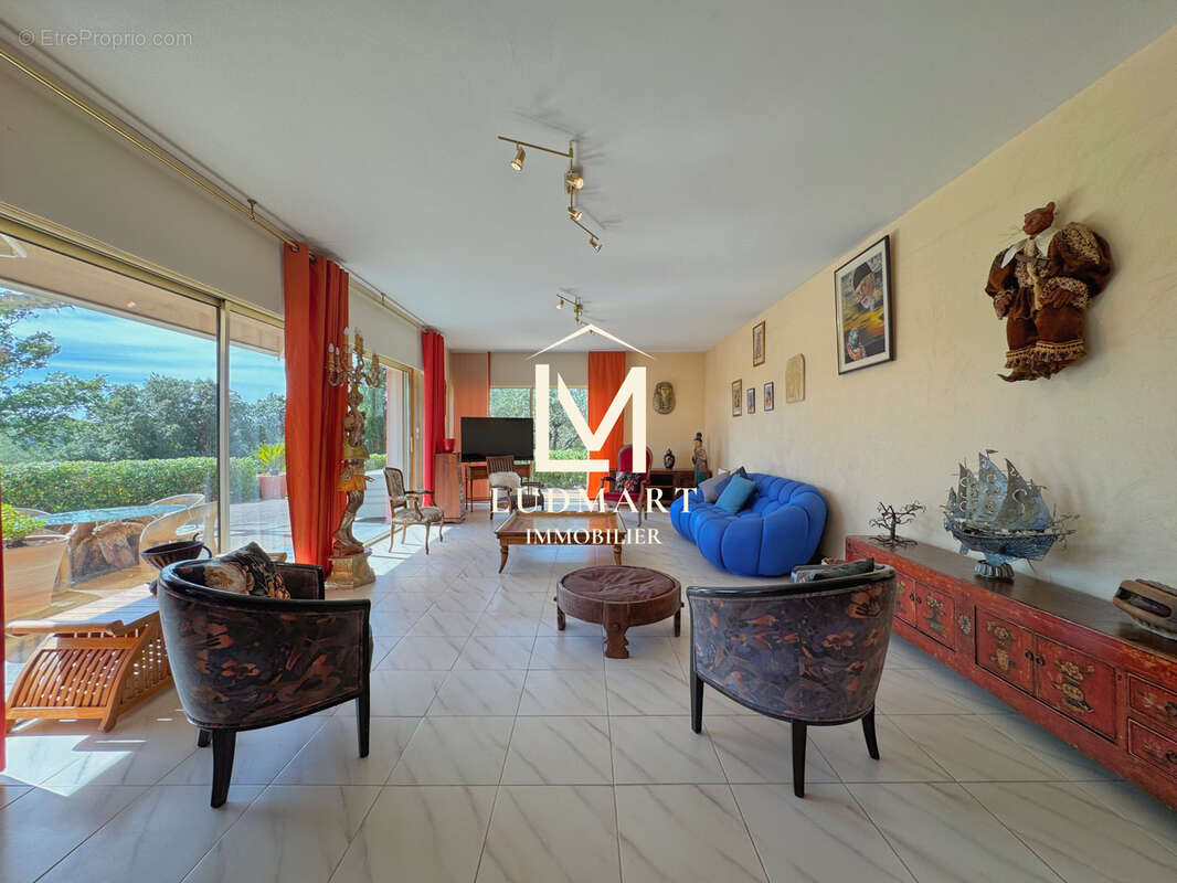 Maison à LORGUES