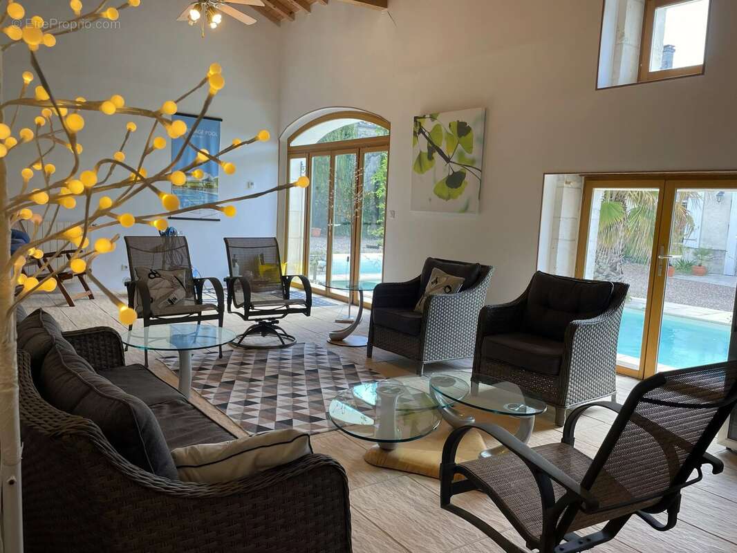 Superbe Maison de Maître avec Piscine Chauffée - photo 12