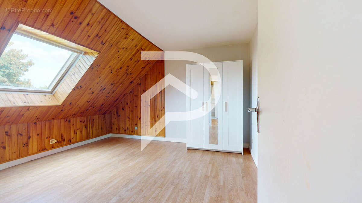 Maison à VERNEUIL-SUR-SEINE