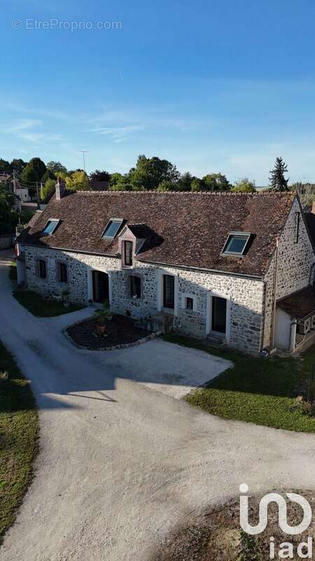 Photo 3 - Maison à LA LOUPTIERE-THENARD