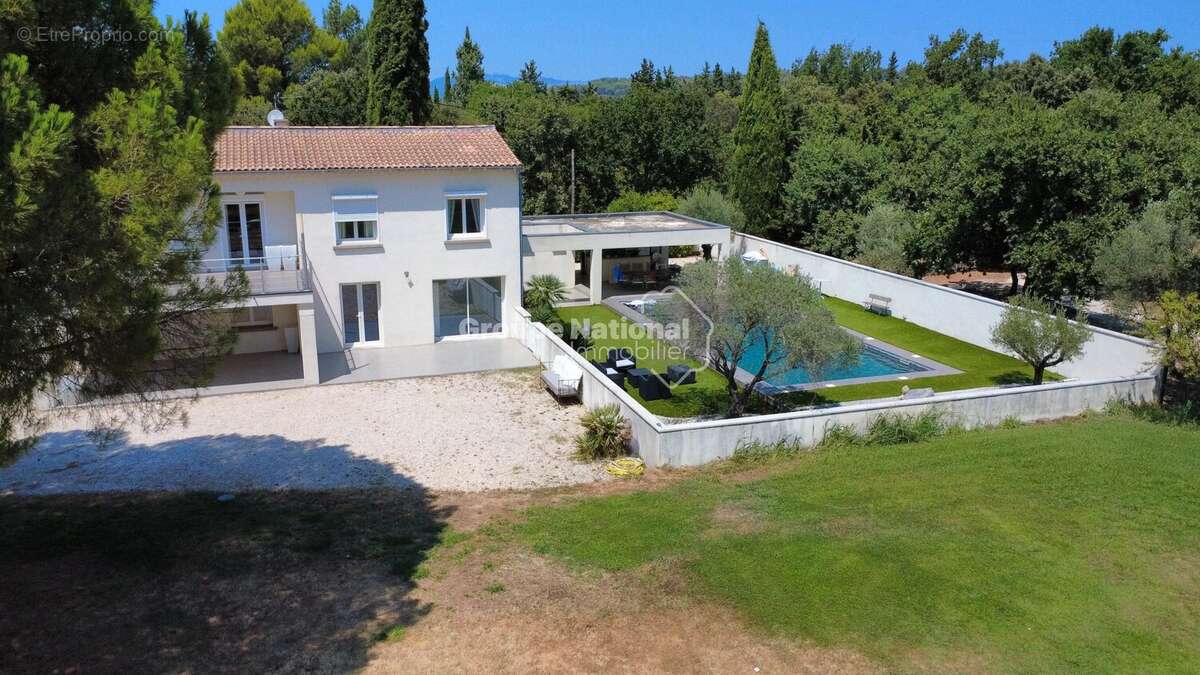 Carpentras - propriete de 190 m² habitable sur 4009 m² de terrain - photo 15
