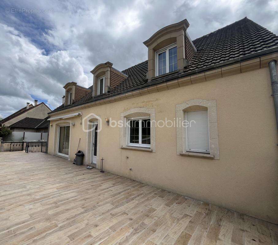 Maison 230 m2, 4 chambres, garage + Appt indépendant - photo 3