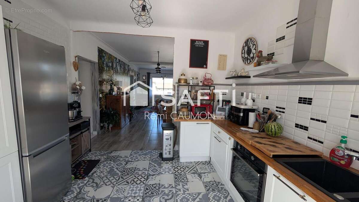 Maison 214 m² à Saint-Vite  - photo 5