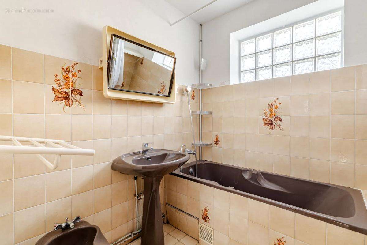 Maison à COMBS-LA-VILLE