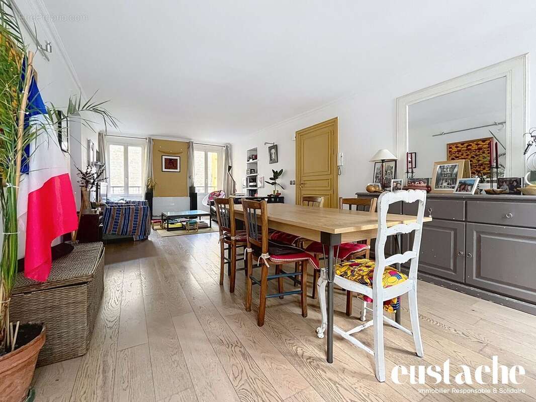 Appartement 80 m² à Paris-9e  - photo 6