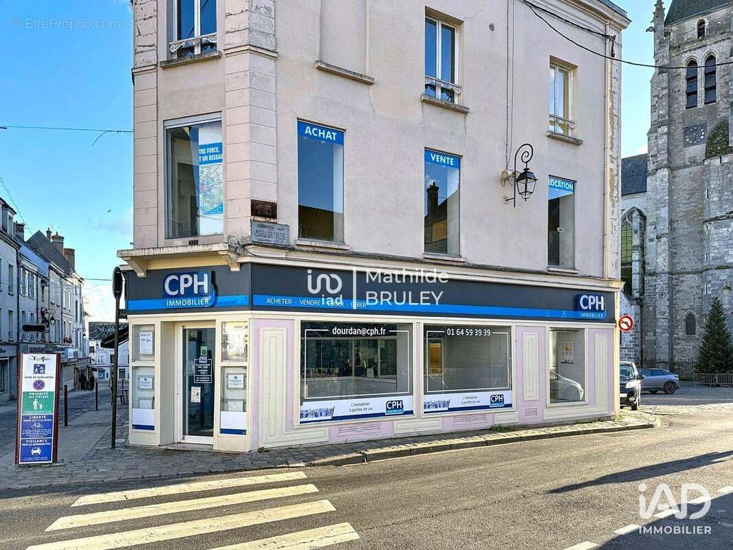 Photo 3 - Commerce à DOURDAN