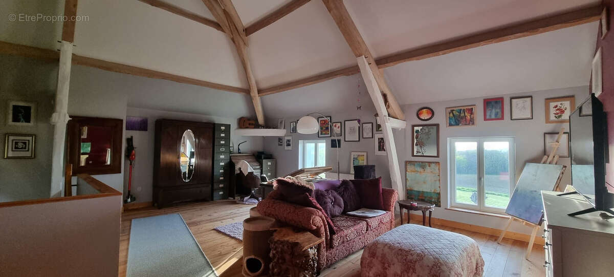 Maison à CASTELNAU-MONTRATIER