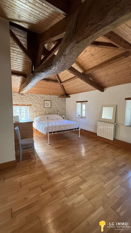Maison à MORTAGNE-SUR-GIRONDE