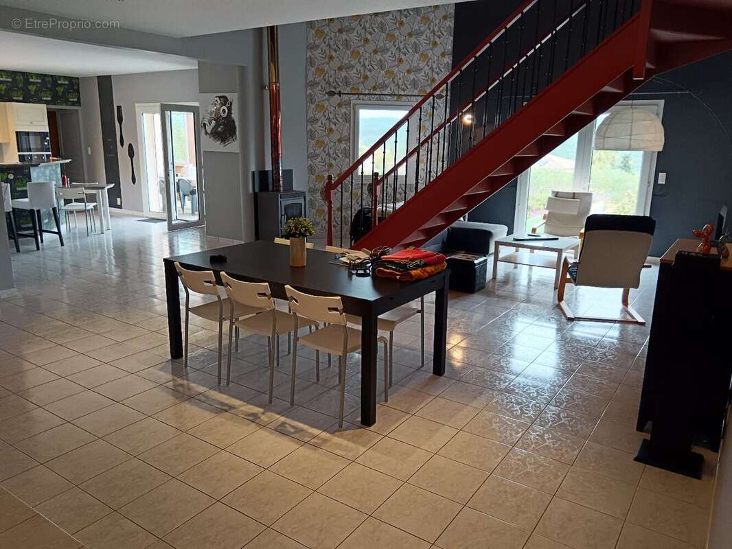 Villa d'exception avec piscine, hangar et oliveraie  Cadre privilégié à Quarante - photo 4