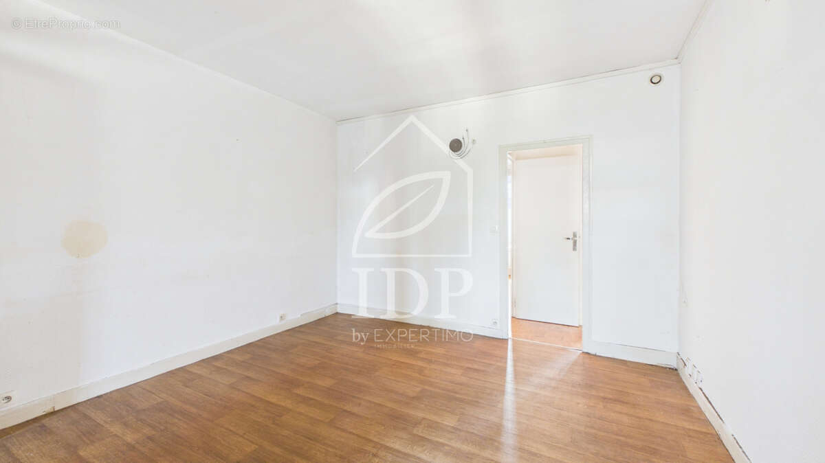 À vendre   Charmant appartement 3 pièces en immeuble meulière   123 500 € FAI - photo 4