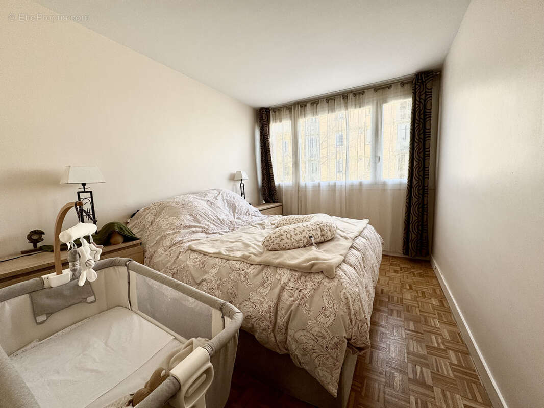 Appartement à LE PERREUX-SUR-MARNE