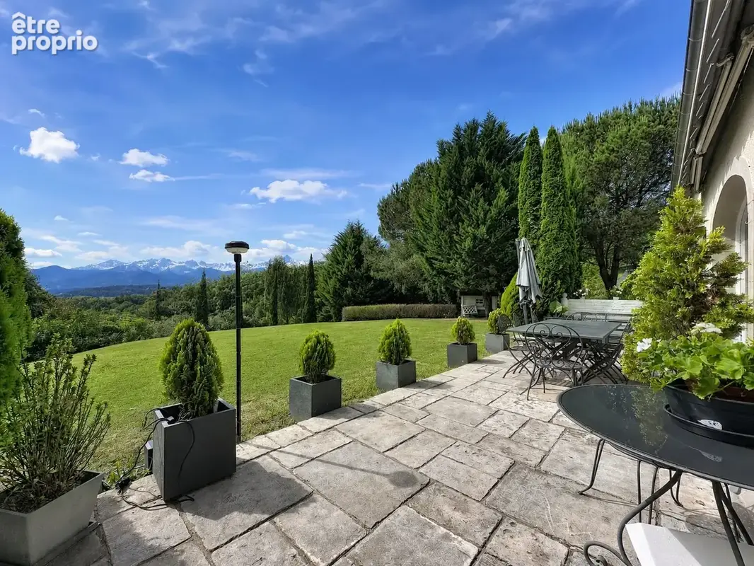 Maison 9 pièces 310 m² à vendre à Nay (64800) - photo 2