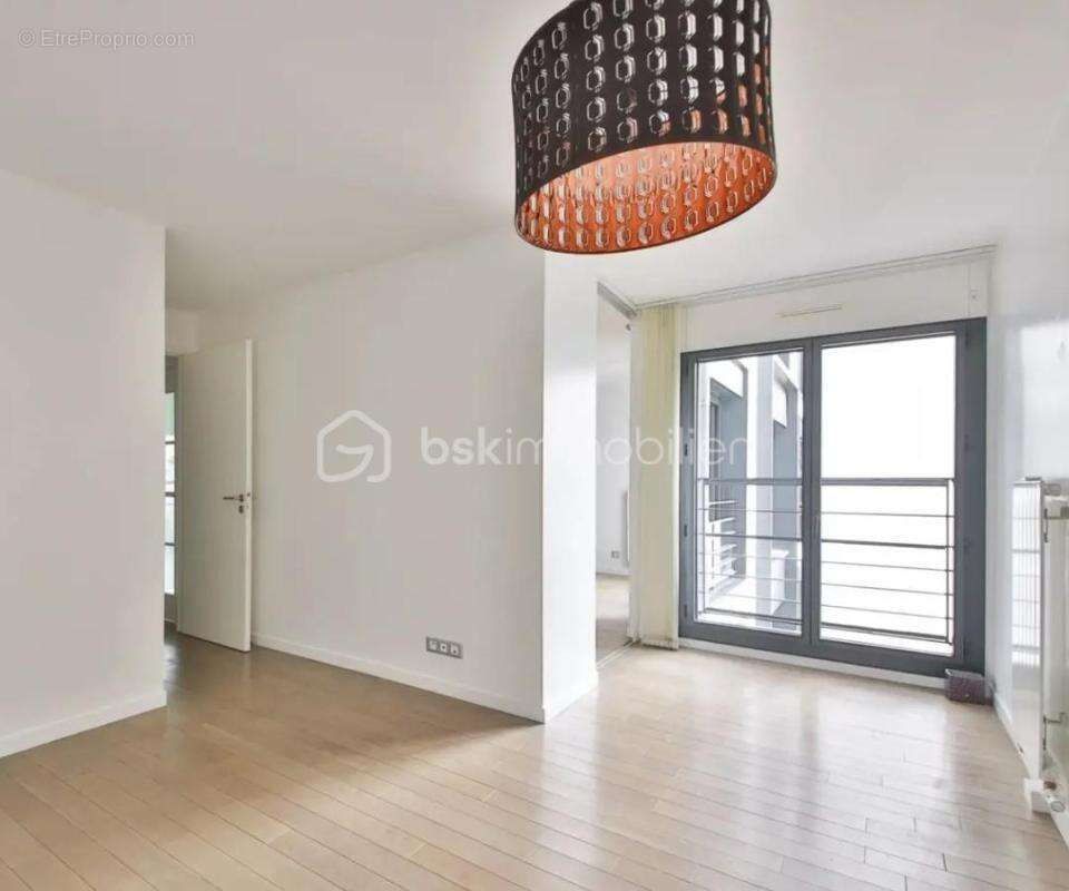 Appartement à PARIS-11E
