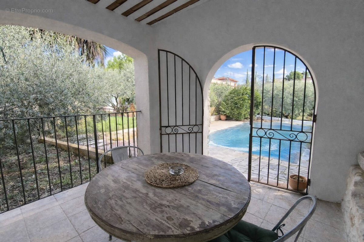 Maison à PIERREVERT