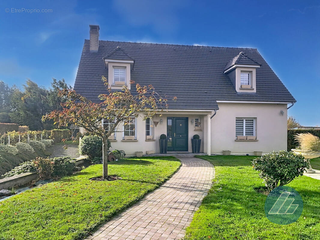 Maison à TOURS-EN-VIMEU