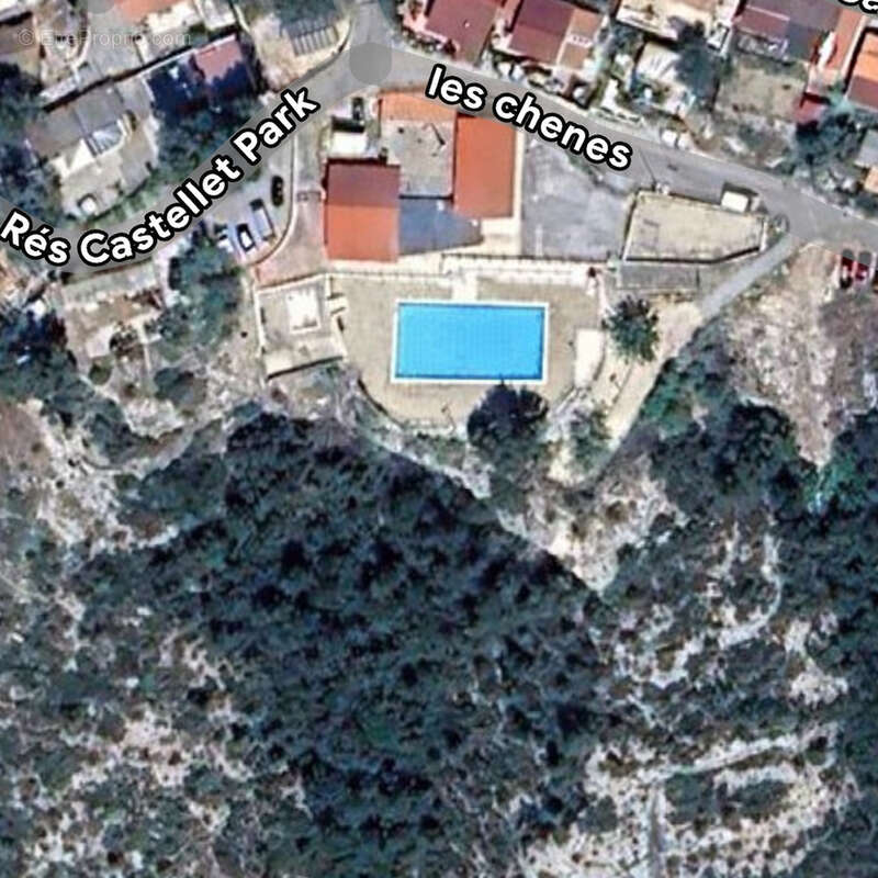 Maison à LE CASTELLET