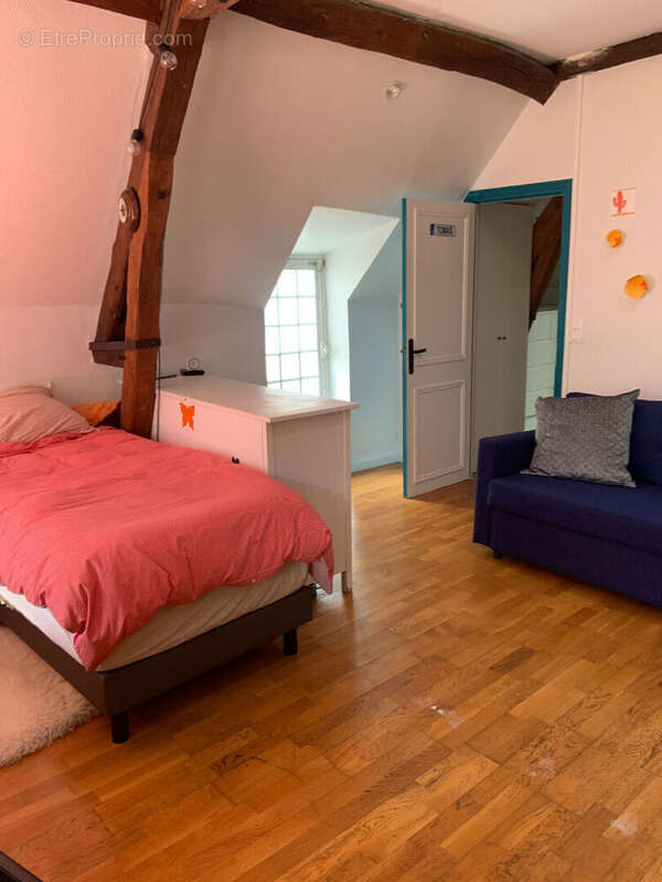 Maison à VIEUX-MOULIN