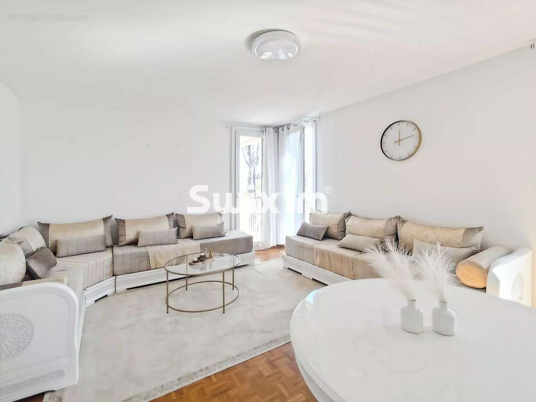 Appartement à PIERRELATTE
