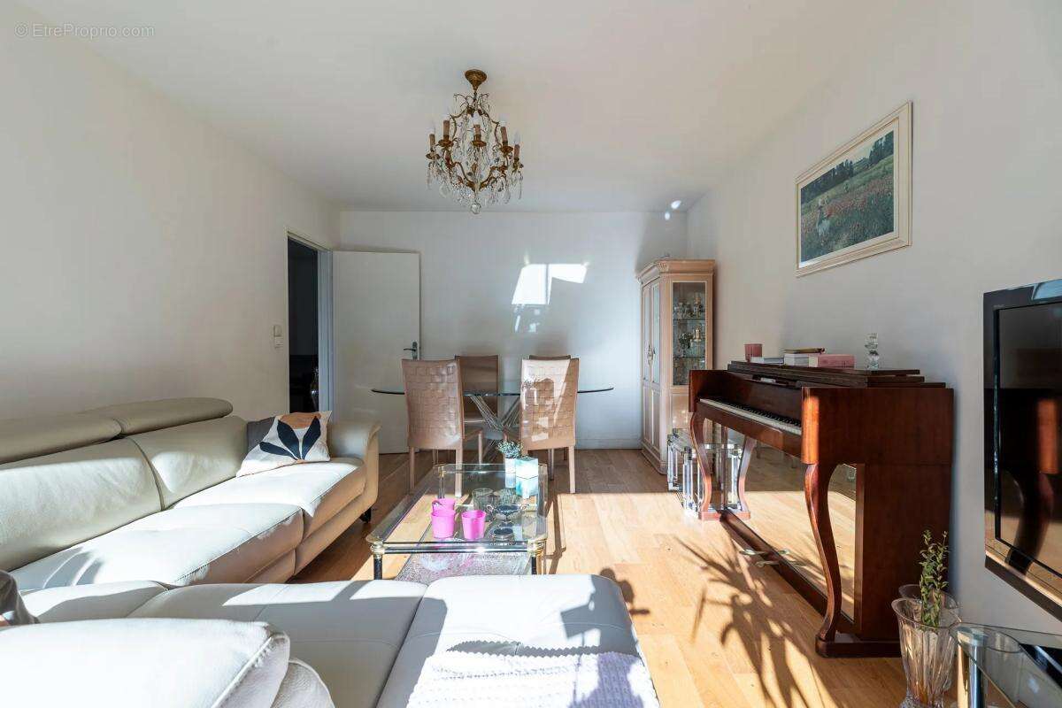 Appartement à PARIS-19E