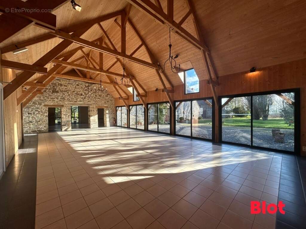 Maison à DOL-DE-BRETAGNE