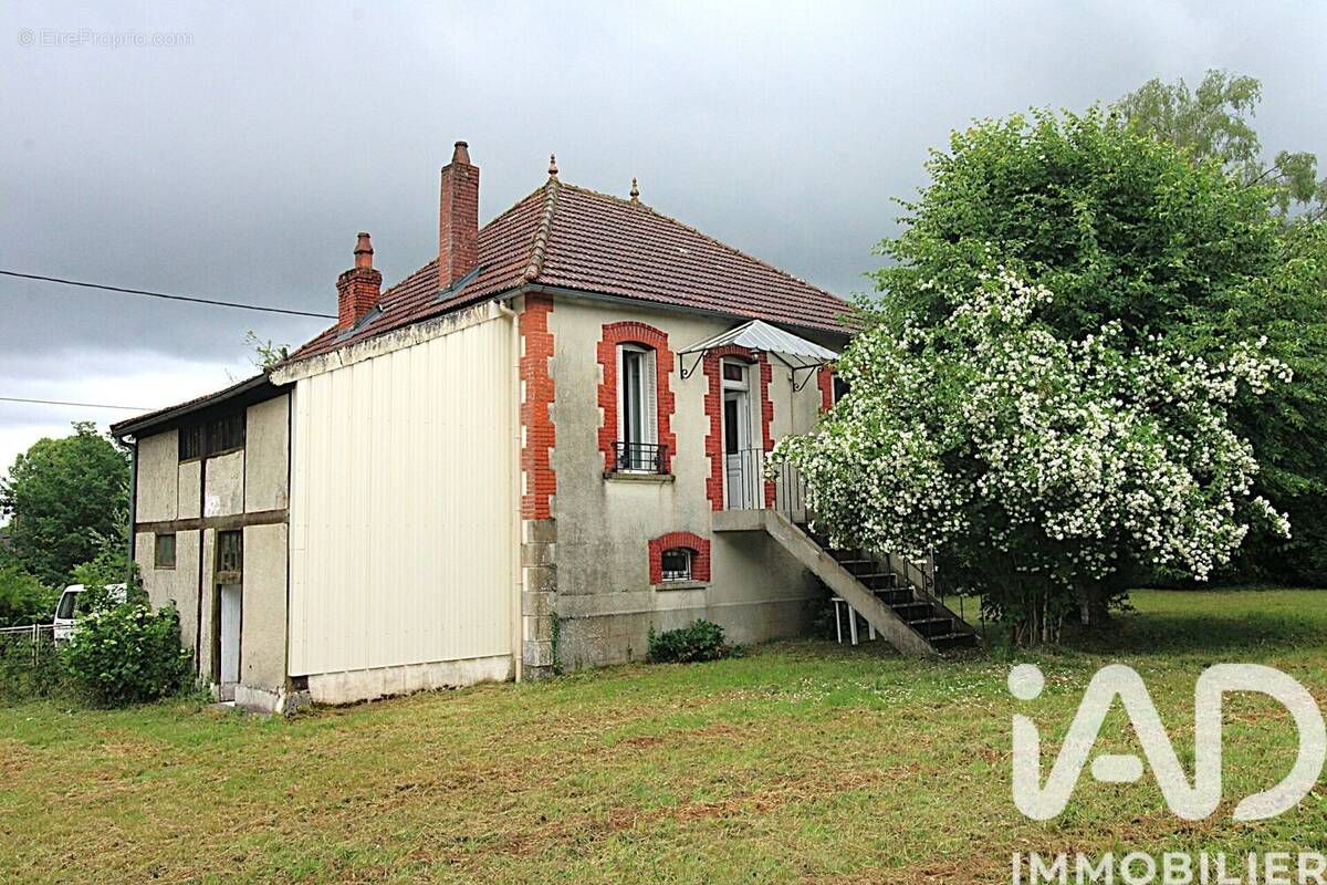 Photo 1 - Maison à SAINT-DIZIER-LEYRENNE