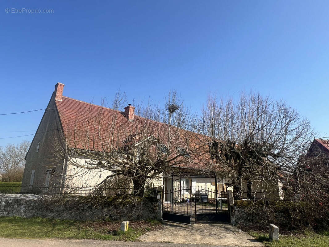 Photo 4 - Maison à PALINGES