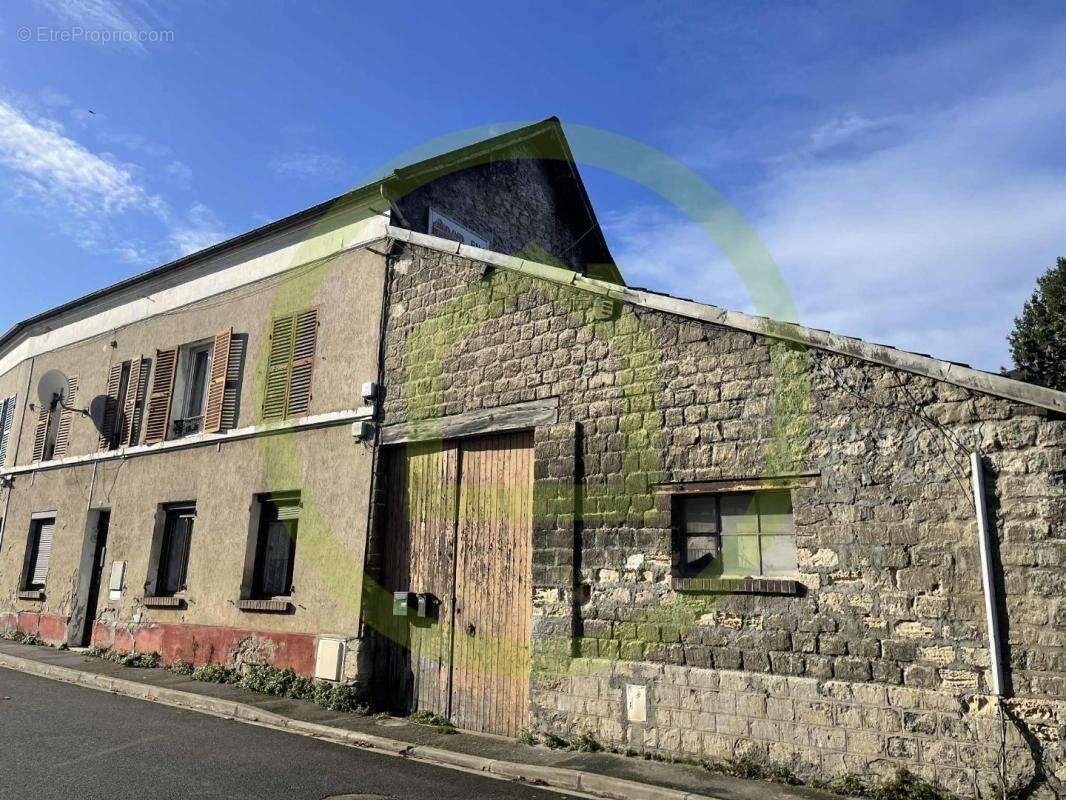 Appartement à MOURS