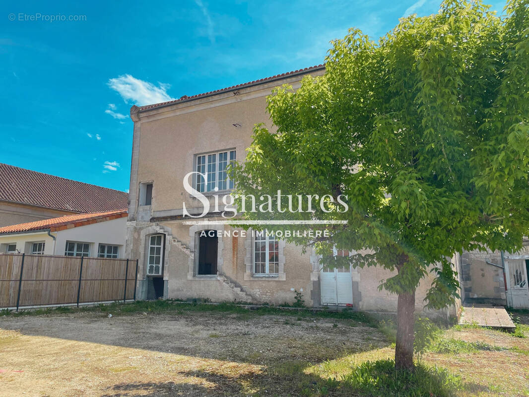 Maison à JARNAC
