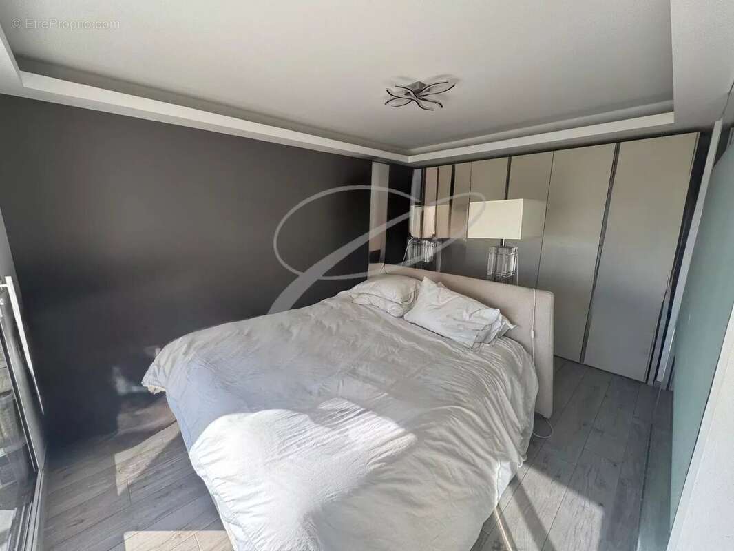 Appartement à ROQUEBRUNE-CAP-MARTIN