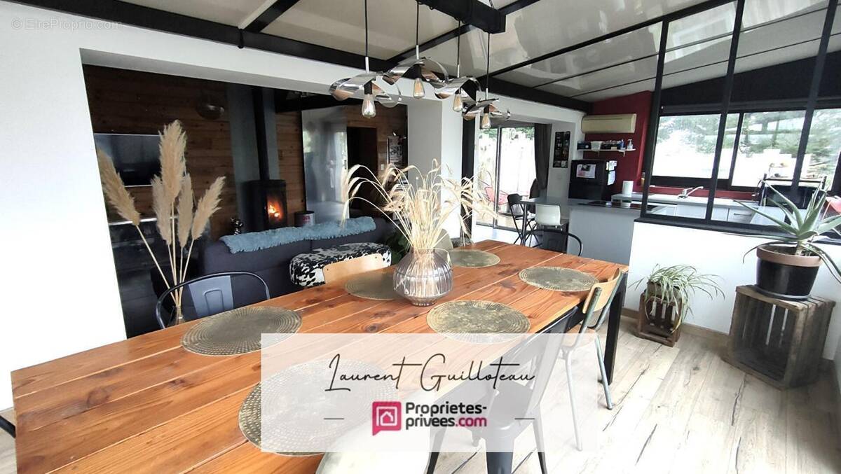 Maison à SAINT-LAURENT-SUR-SEVRE