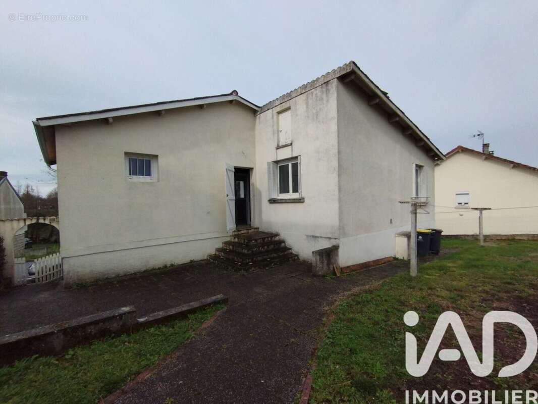 Photo 9 - Maison à COSNAC