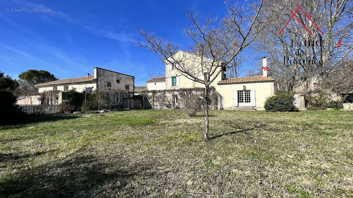 Maison à PERNES-LES-FONTAINES